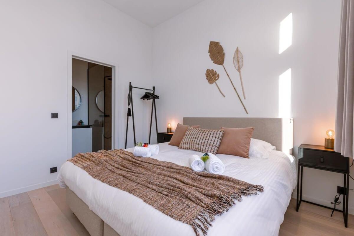 Luxurious Apartment In Town House Near The Beach Blankenberge Exterior photo